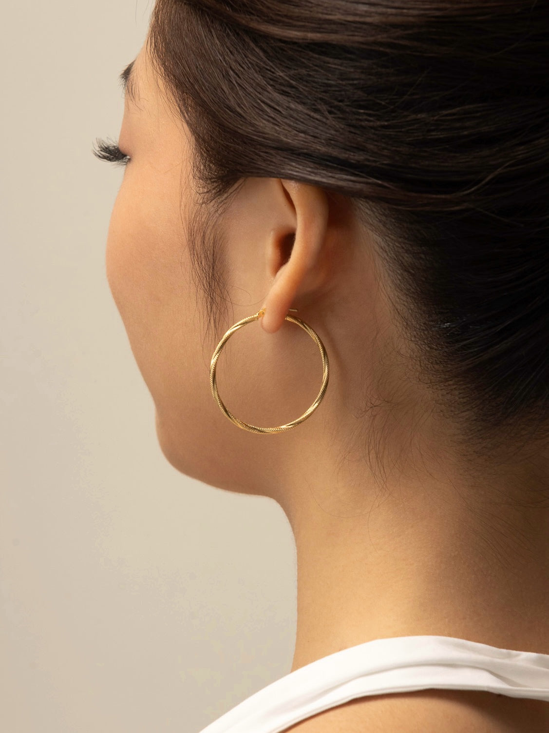 Elara Hoops